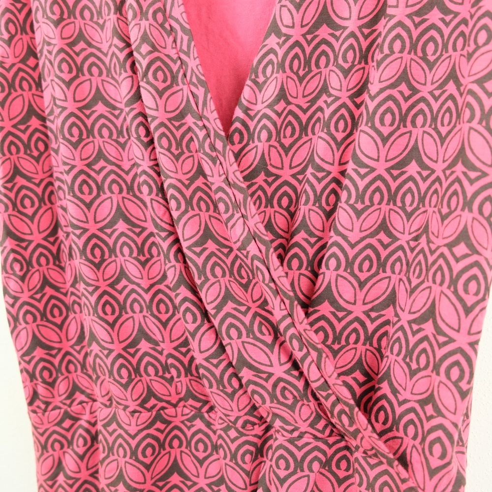 Banana Republic Pattern Red Stretch V-Neck Top M - Picture 2 of 8
